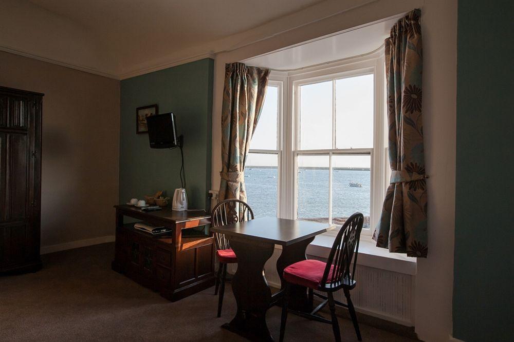 Anchor Hotel Burnham-on-Crouch Екстериор снимка